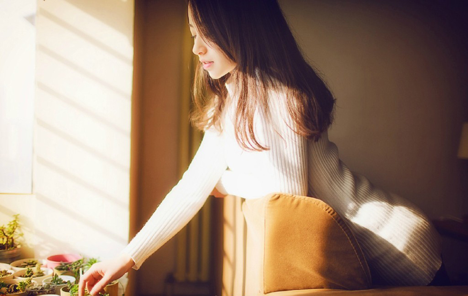 刘璝一下子面色变得惨白，如遭雷击，一直以来与自己相敬如宾、恩爱有加的妻子，竟是如此蛇蝎妇人，不但背着自己与刘璋厮混，更为了杀自己，不惜唆使刘璋杀他！